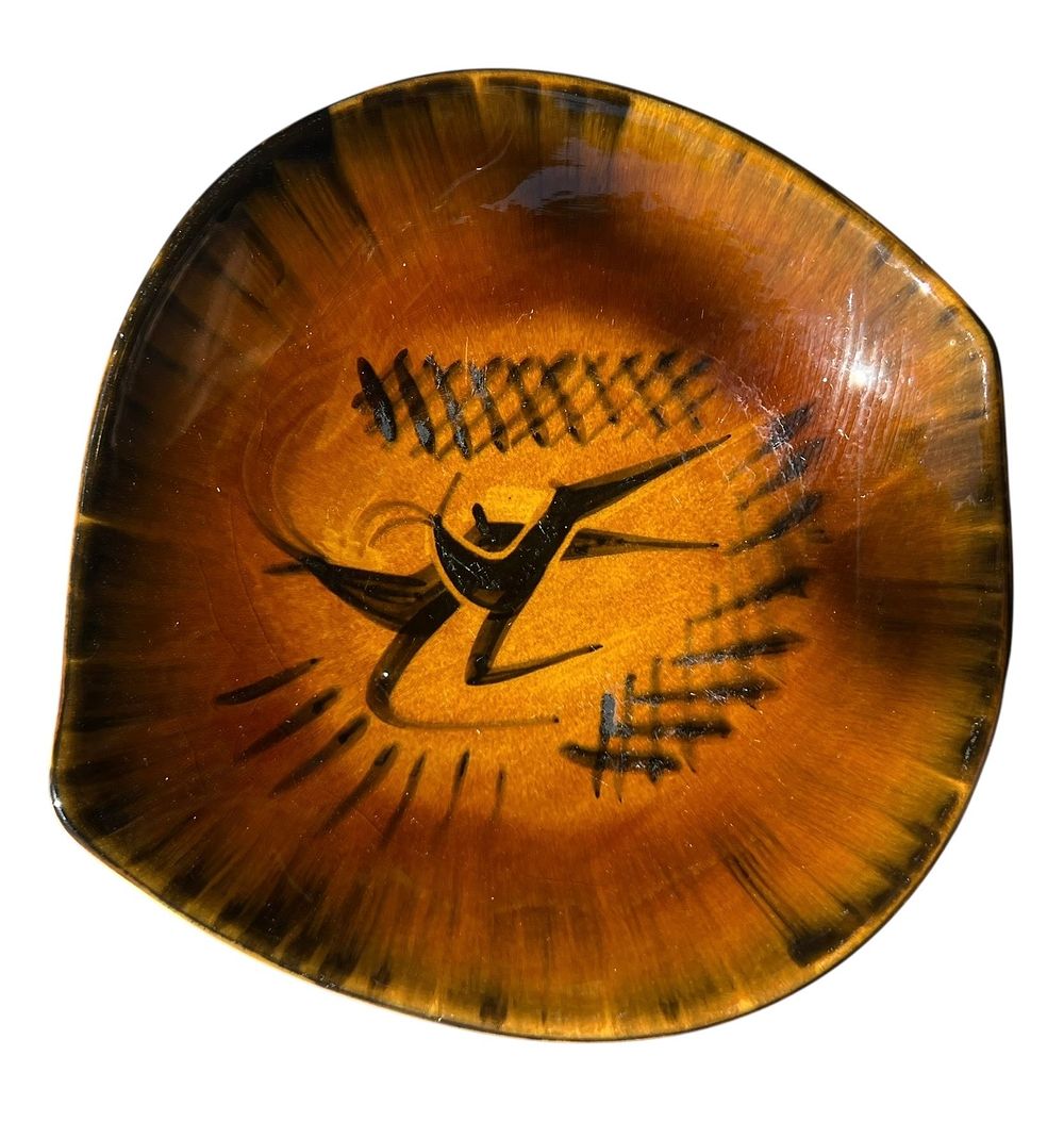 לפיד - איילות חום 
קערת פירות גדולה 
27*6 סמ 
חתום