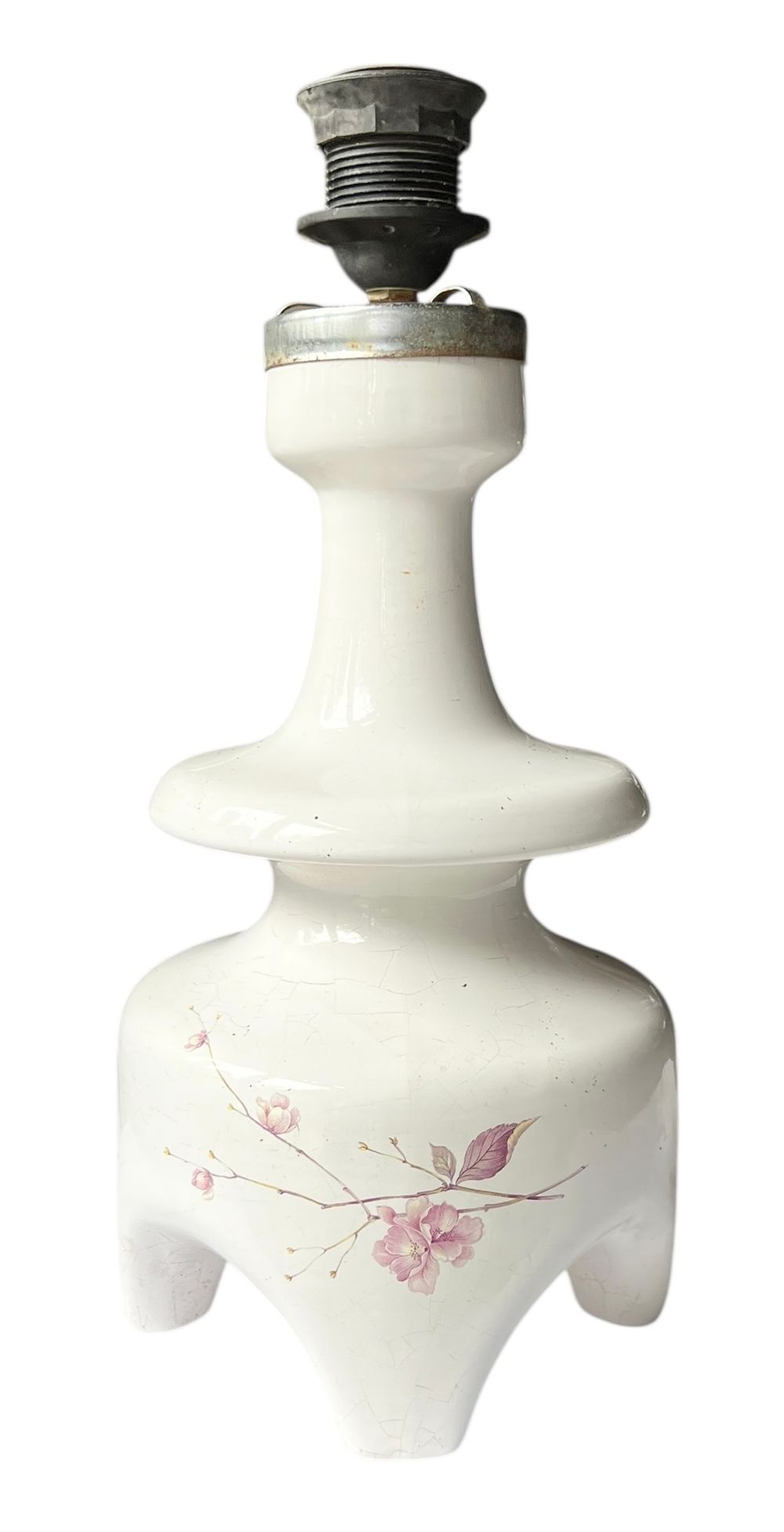 בית היוצר - צבי - בית מנורה גדול 
בית מנורה 4042 לבן עם עיטור פרחים (מדבקת דקאל) 
עיצוב של 