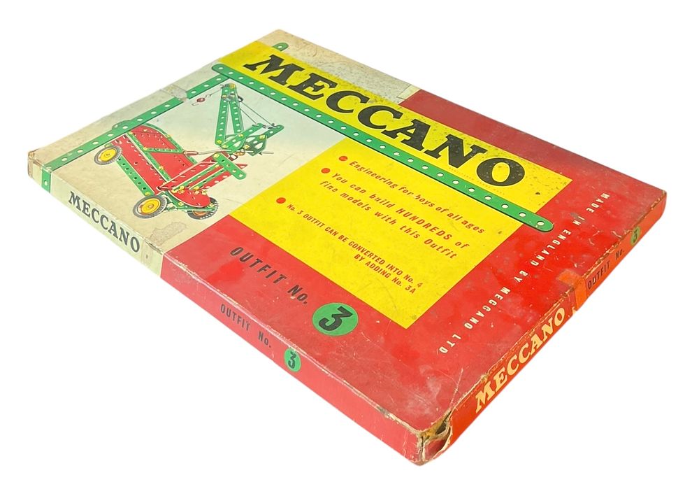 צעצוע להרכבה - Meccano מס' 3 
צעצוע להרכבה, תוצרת אנגליה - מפרט חלקים ומחברים ממתכת, ספר 