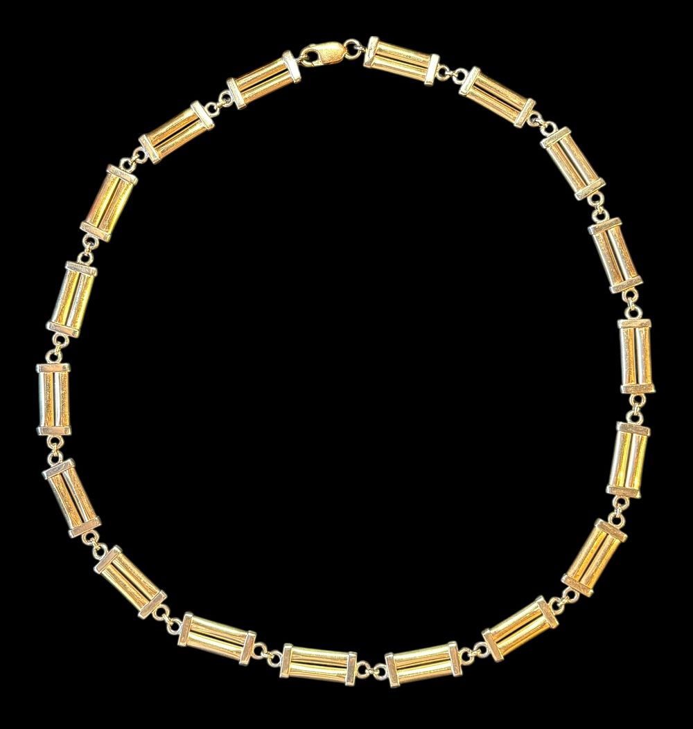 שרשרת חוליות וינטג' 
זהב לבן וצהוב. 
אורך 50 ס"מ. 
33.43 גרם. 
14K. חתום