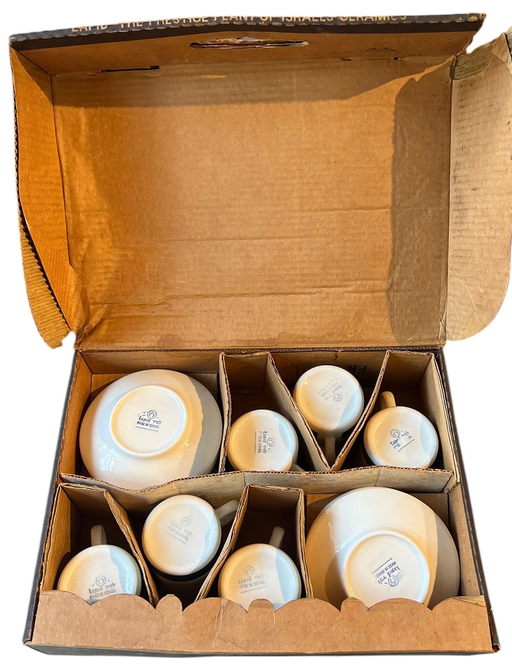 לפיד - סט ספלי קפה/תה 
סט מלא, 6 ספלים ו6 צלוחיות 
באריזה מקורית, לא היה בשימוש מעולם. 
חתום 