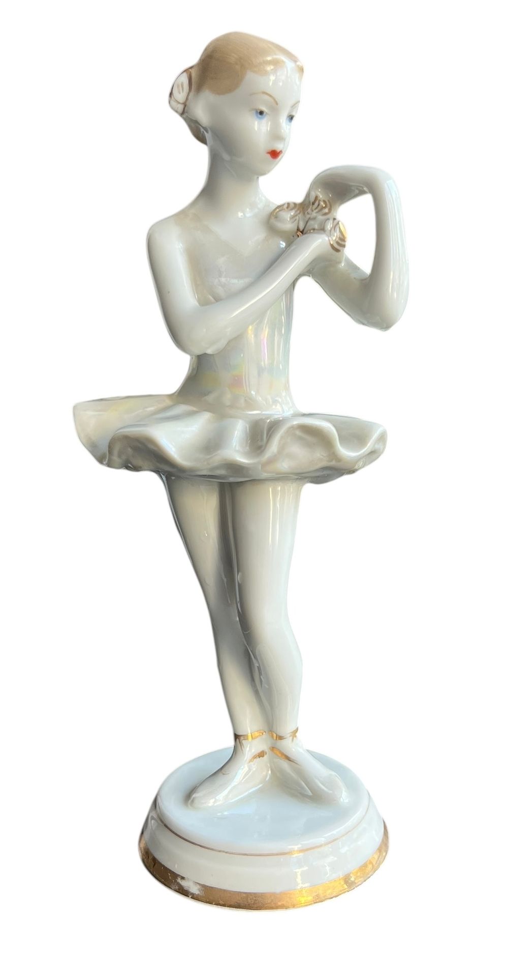 פורצלן רוסי - בלרינה 
תוצרת Verbilki רוסיה . סגנון ארט-דקו. 
חתום. 
שפשופי צבע קלים, כפי 