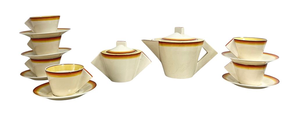 לא שכיח!!! Clarice cliff - קלאריס קליף - סט קפה ותה 
סט קפה ותה, פורצלן איכותי בסגנון אר דקו 