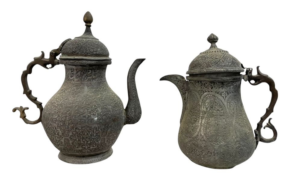 זוג אפטבות אסלאמיות 
עבודת ריקוע על מתכת עבדה 
עיטורים אסלאמיים 
אפטבה גדולה 30 ס"מ (נדרש 