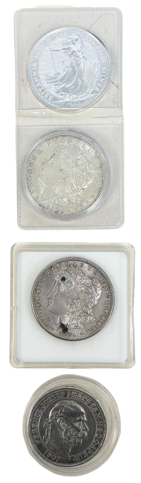 מטבעות כסף 
לוט 4 מטבעות מסביב לעולם 
סהכ 109 גרם.