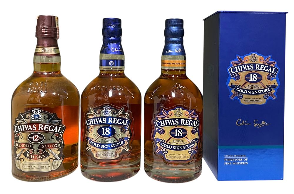 וויסקי סקוטי שיבאס - לוט 3 בקבוקים - מצב טוב מאוד 
2 שיבאס 18 - 700 מ"ל 
1 שיבאס 12 - 700 