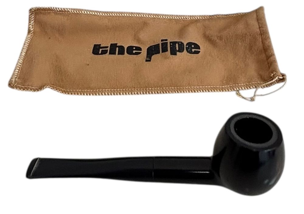 The pipe - מקטרת עישון וינטג’ 
מקטרת מעץ בריאר צבו 
פית המקטרת עשויה חומר סינתטי שחור 
תוצרת 