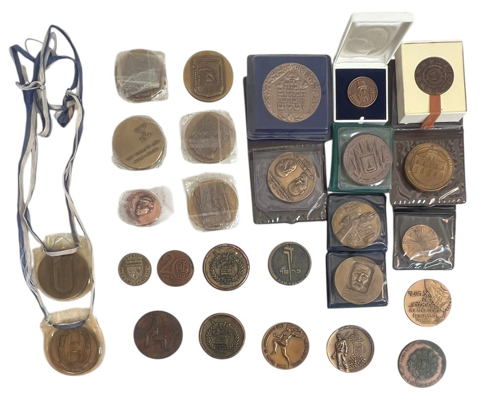 מדליות ארד 
לוט 27 מדליות מיקס. 
יצרנים שונים - חלקן לא ישראליות.