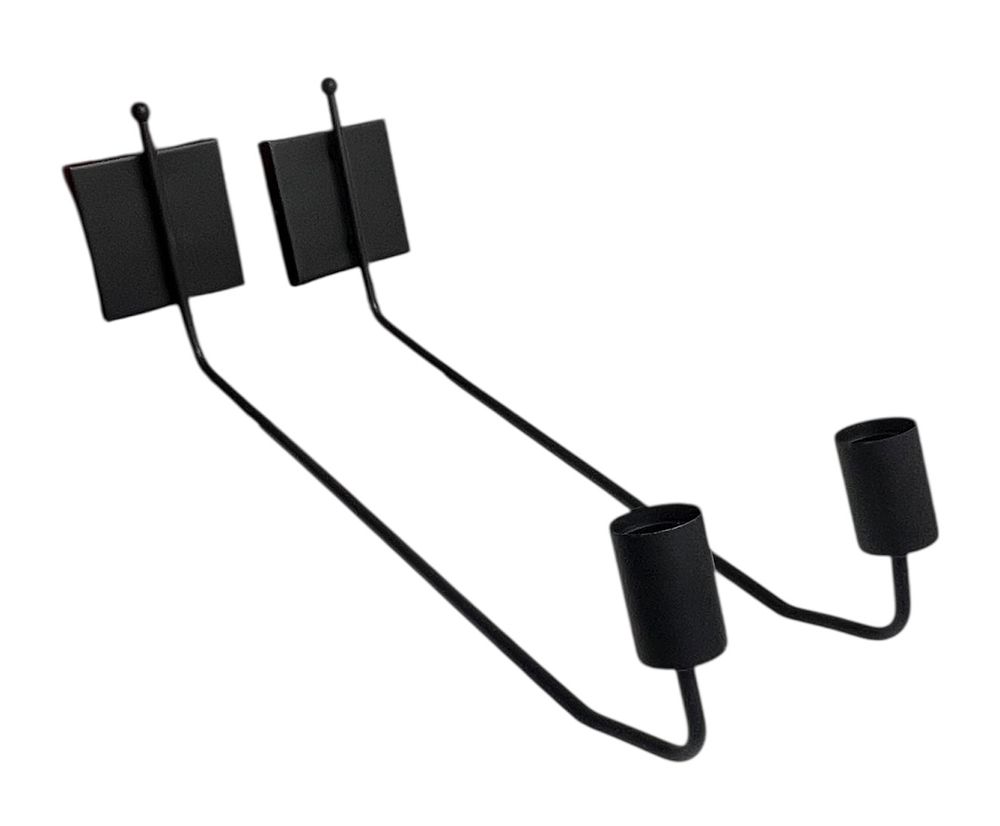 זוג מנורות קיר בסגנון מודרני 
גוף תאורה ארוך ובולט מן הקיר 
מתכת מושחרת 
*נדרש חיווט. 
אורך 