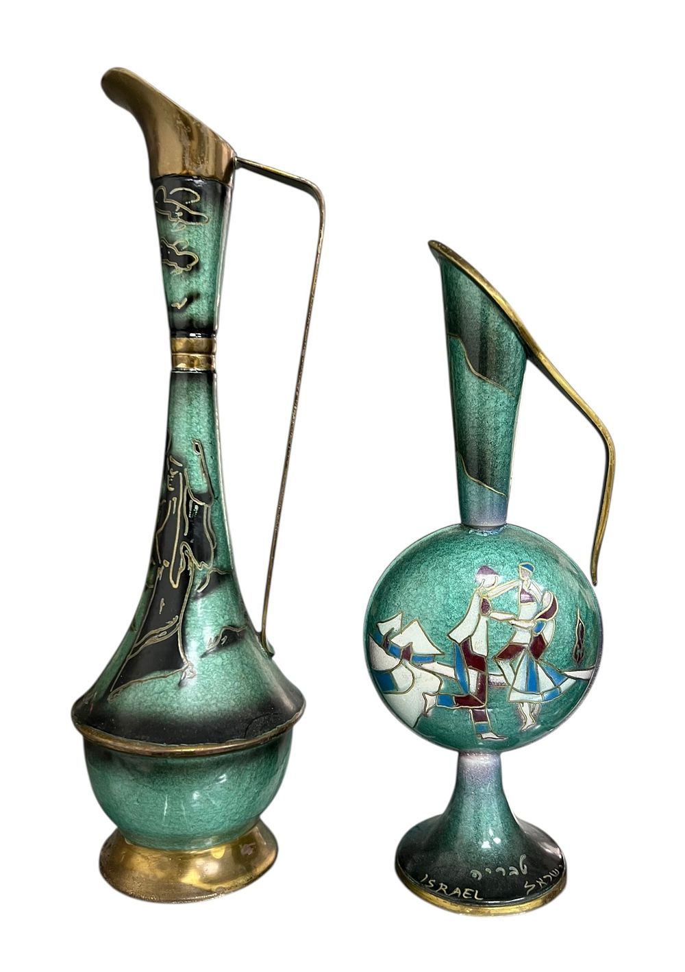 ישראליאנה - מנור - זוג אגרטלי פליז וינטג׳ 
אגרטלי פליז ואמייל , מעוטרים בציורי יד. 
אגרטל 