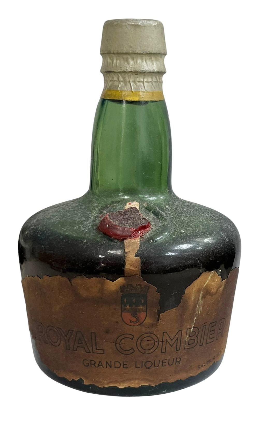 ליקר Royal Combier Grande - צרפת 
שנות ה40-50. נוזלים במצב טוב מאוד. פגמים קלים לתוויות. 