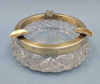 Хрустальная пепельница с серебряным обрамлением. СССР. Серебро 875 пробы, 1927-1955 гг. 