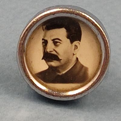 Знак "Сталин". СССР, 1930-е, годы. Знак, шайба - металл, стекло, фотопечать, винт, гайка. 