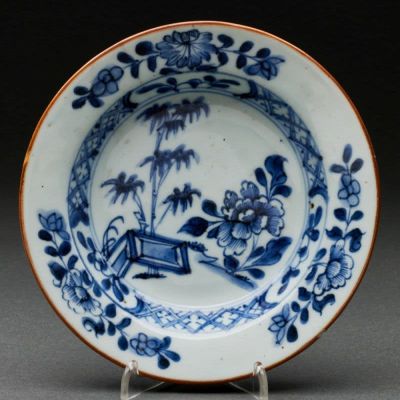 Kleiner tiefer Teller (Exportporzellan) China, Qing-Dynastie, 18. Jahrhundert. Porzellan 