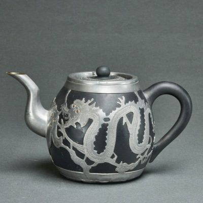 Yixing Teekanne China, erste H&auml;lfte 20. Jahrhundert. Steinzeug, Zinnmontierung, Kupfer. H. mit 