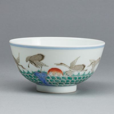 Schale, China, Qing Dynastie, 19. Jahrhundert. Schale mit Kranich-Malerei China, Qing Dynastie 
