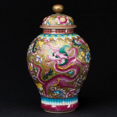 Deckelvase, China, Qing Dynastie, 19. Jahrhundert. Deckelvase China, Qing Dynastie, 19. 