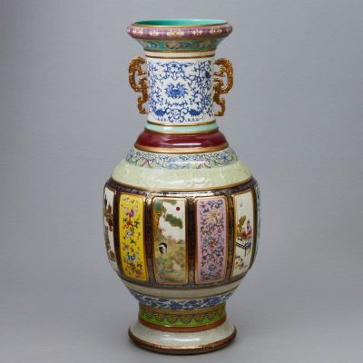 Gro&szlig;e Vase, China. Gro&szlig;e Vase China. Porzellan, verschiedene Glasuren, unterglasurblau sowie 