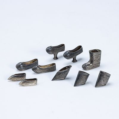 10 kleine Schuhfiguren aus der Qing-Dynastie. 10 small shoe figurines from the Qing dynasty 