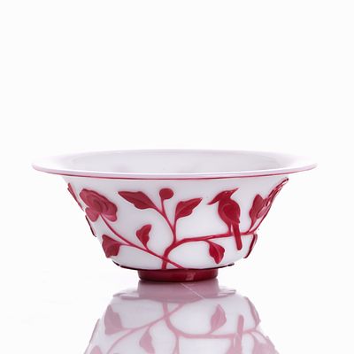 Overlay Glass Bowl with Tongzhi Base Mark China, 19th century. Colorless glass, with opaque 