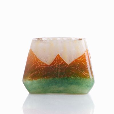 Schneider, Epinay-sur-Seine 1918-1922. Vase Sorrel Leaves Verreries Schneider, Epinay-sur-Seine 