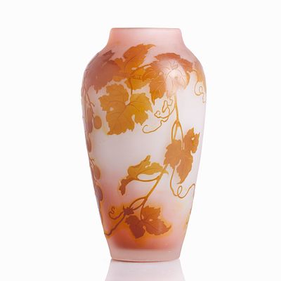 Vase - Grapes with vine leaves. Émile Gallé, Nancy 1906-1914. Vase - Grapes with vine leaves 