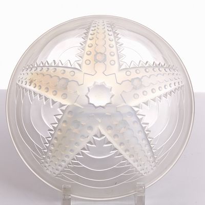 Round Bowl - Starfish. René Lalique, Wingen-sur-Moder. Round Bowl - Starfish René Lalique 