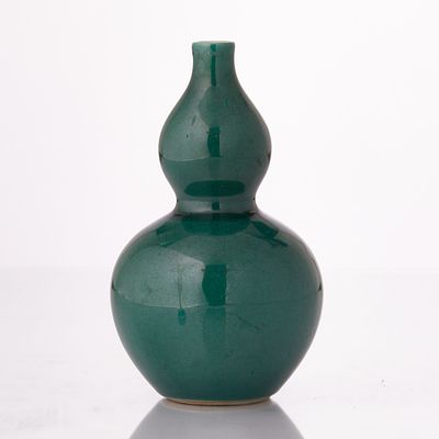 Green Hulu Vase China, late 19th century. Porcelain, green painted, glazed. Base and interior 