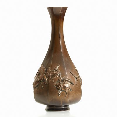Rare Japanese Octagonal Bronze Vase with Six Manchurian Cranes in Relief. Rare Japanese 