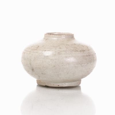 Small porcelain water container ''Water Pot'', Song Ding Ware Kiln China, Song Dynasty or 