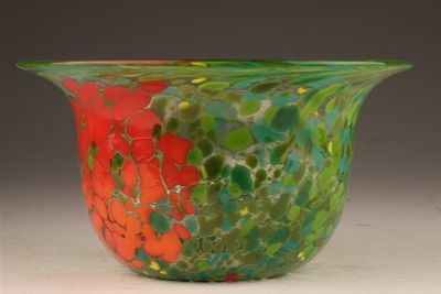 Kosta Boda Ulrica Hydman Vallien Art Glass Bowl. Kosta Boda Ulrica Hydman Vallien Green and Red 