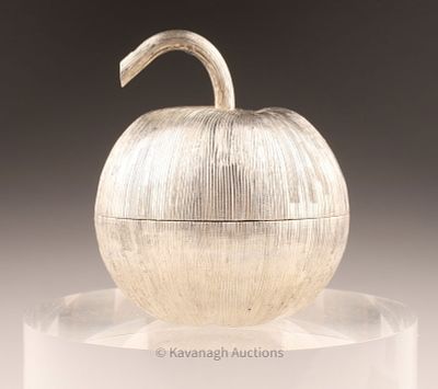 Mexico Sterling Machine Worked Apple Pill Box. Hard to find Mexican mid century sterling silver 