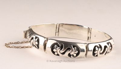Vintage Mexican Sterling Shadow Box Bracelet. Vintage Mexican Sterling Shadow Box / Cut Out 