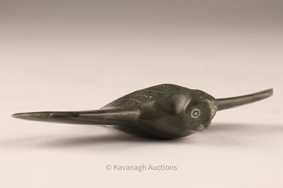 Inuit Soapstone Carving Bird in Flight. Carved in dark green-black soapstone, this small Inuit 