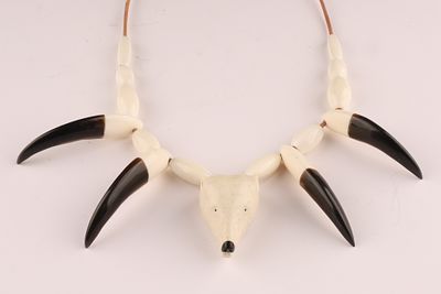 Vintage Inuit / Alaskan Carved Bone Polar Bear Head Necklace With Claws. THIS LOT CANNOT BE 