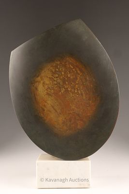 Sasa G. Ulbricht Canadian Bronze Abstract Sculpture on Marble Base, Modernist. A refined 