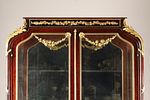 French Louis XV Gilt-bronze Mounted Vitrine Signed Francois Linke. French Louis XV gilt-bronze Image - 2