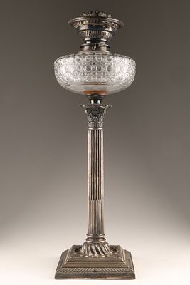 Sterling Silver Corinthian Column Oil Lamp, Hawksworth, Eyre and Co, Sheffield, 1904. This is a 