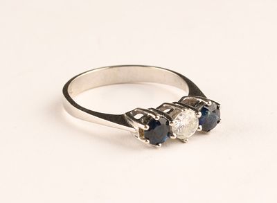 18K White Gold, Sapphire and Diamond Ring, Size 9. A vintage 18kt sapphire and diamond ring 