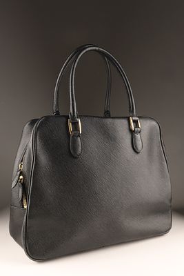 Vintage Y2K Coach Gramercy Satchel Handbag, Black Pebbled Leather. A vintage Coach Gramercy 