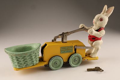 1930s Lionel Peter Rabbit Chick Mobile Train Car/Floor Model. A vintage Lionel Prewar O Gauge 