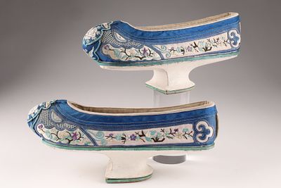 Pair Manchurian Antique Silk Embroidered Woman's Shoes. THE SIMON CHANG COLLECTION - Pair of 