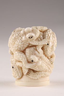 Antique Japanese Carved Cane Handle, Toads Meiji Period . Antique Japanese Carved Cane Handle 