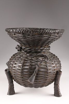 Japanese Meiji Heavy Bronze Woven Style Ikebana Peony Basket. An antique Japanese hand-woven 
