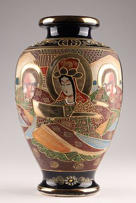 Japanese Satsuma Style Moriage Vase with Hand Painted Figures, Immortals. Japanese Satsuma-style 