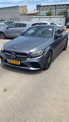 מרצדס C300 מודל 2023. 36,999 ק"מ. מחיר מחירון: ₪317,200
גימור: AMG 48 VFLTFL, מפתח: יש.