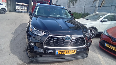 טויוטה היילנדר מודל 2021. 145,269 ק"מ. מחיר מחירון: ₪209,700מפתח: יש.