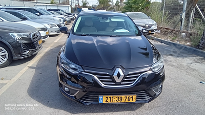 רנו גרנד קופה מודל 2018. 
גימור: ZEN, מפתח: יש.