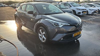 טויוטה C-HR היברידי מודל 2019. . מחיר מחירון: ₪88,000
גימור: CLUB, מפתח: יש.