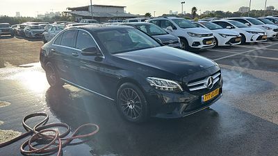 מרצדס C300E מודל 2020. 
גימור: HARMONY, מפתח: יש.